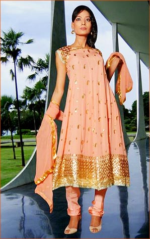 Designer Dress Patterns on Churidar Kurta Designs To Look Slim Churidar Designs For Fat Women