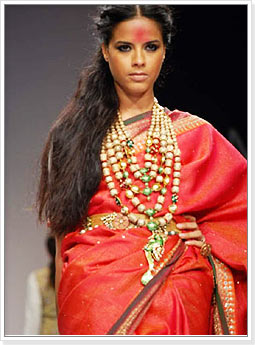 Red Saree- Essential Indian Bridal Fashion