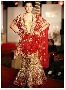 Indian bridal Lehenga in Gold and Red